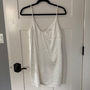 White lace print dress